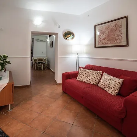 Corte Roma 148 Daire