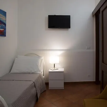 Apartment Corte Roma 148 *