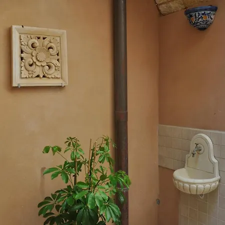 Apartment Corte Roma 148 *