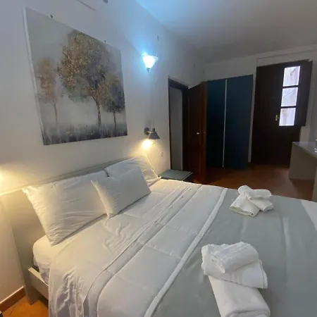 Corte Roma 148 * 锡拉库扎