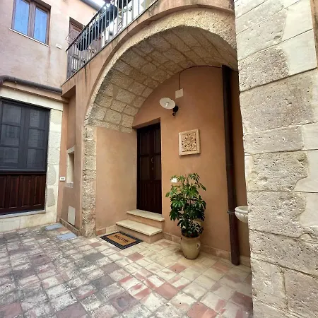 Corte Roma 148