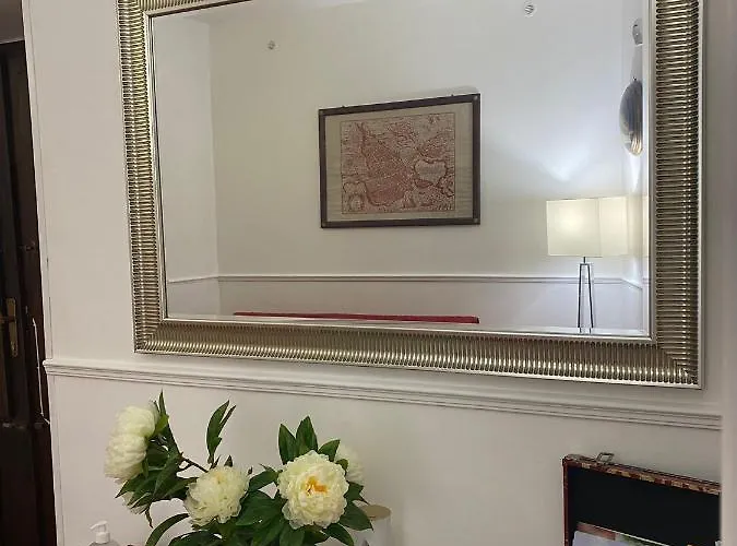 Corte Roma 148 * Συρακούσες